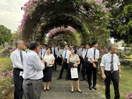 43929119368e5cb1d08e104.41310286