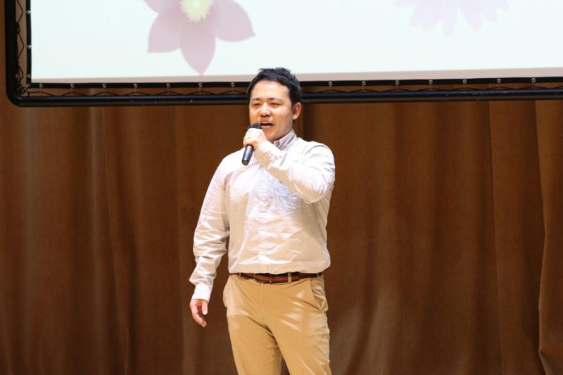 191157269963f5e4566919c4.64125685