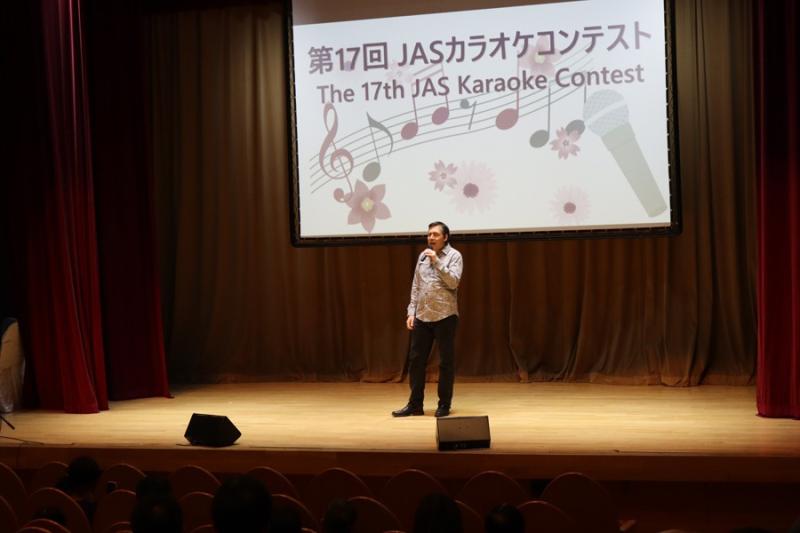 82248141563f5e45ca75630.88124190