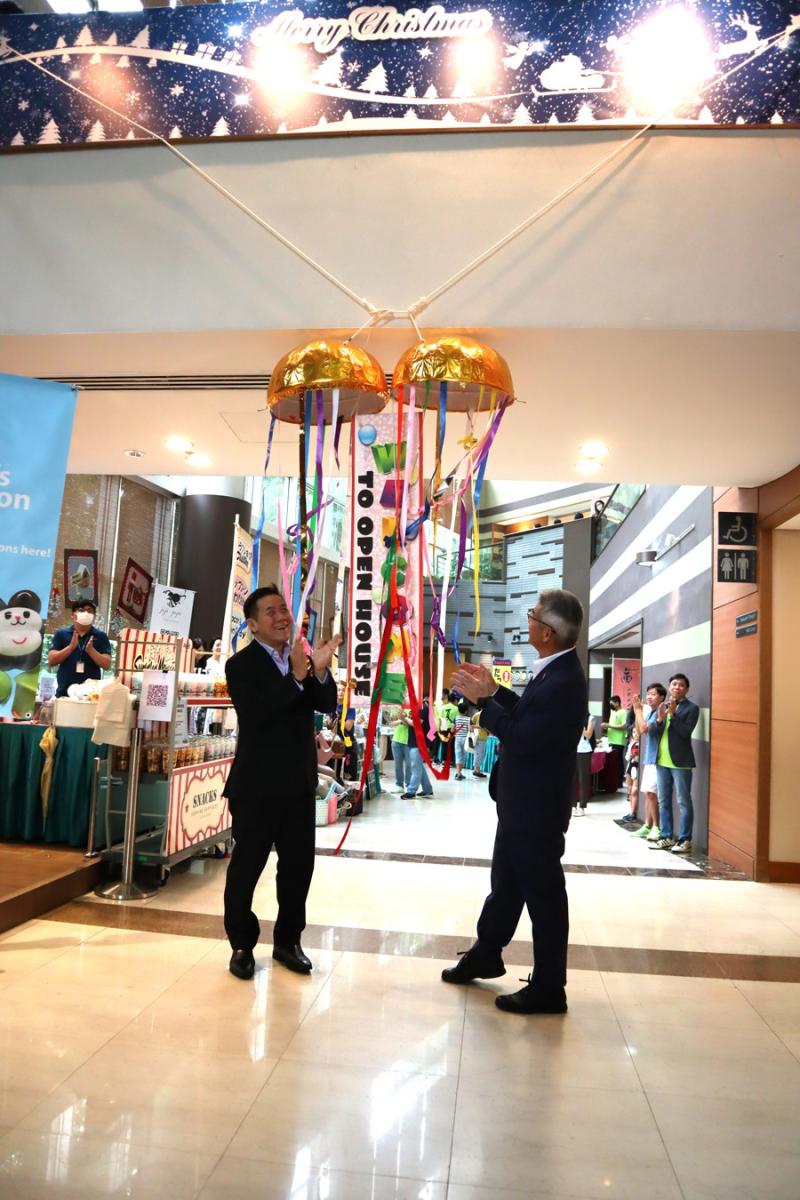 107300432657ff2fac9cc54.64421249