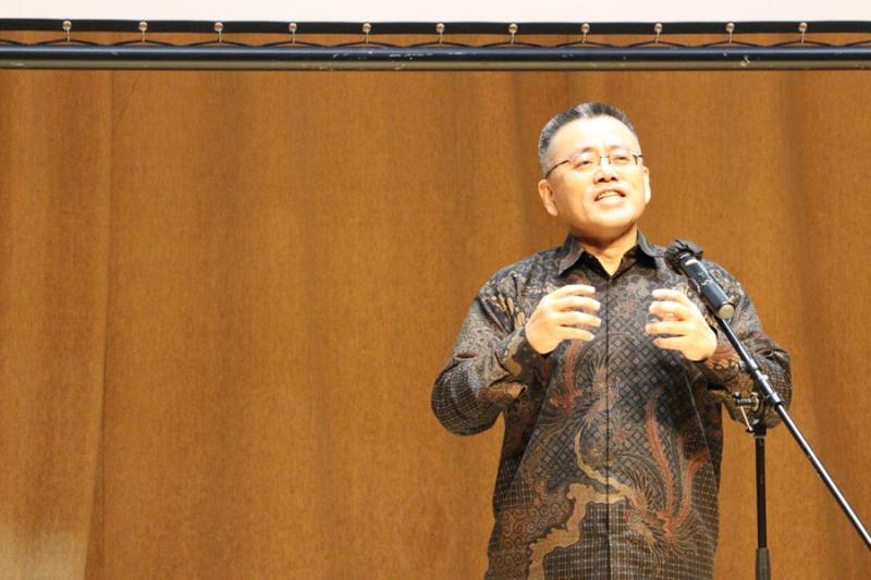 919009379657ff4ffec7389.96028763