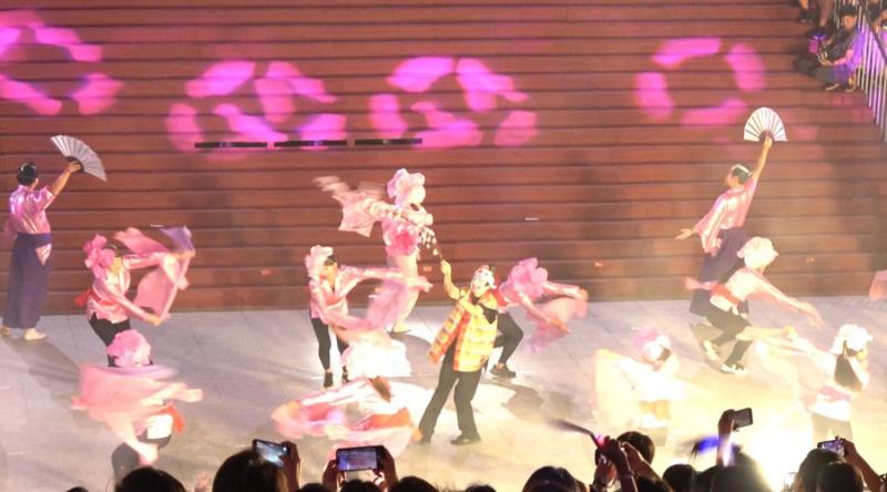 56862477365f010900ac636.88616338