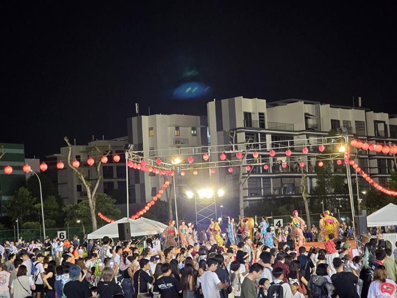 60657233068cbc46686c1b7.52892841