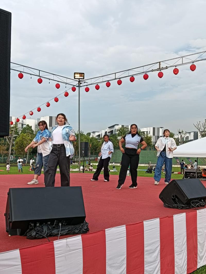 211629609168ccd195c5cd86.47226241