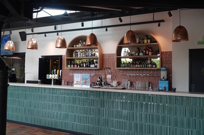 400_Bistro 1908 Bar.jpg (144 KB)